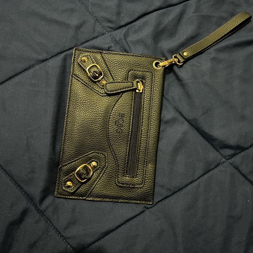 Black Leather Women’s Wristlet